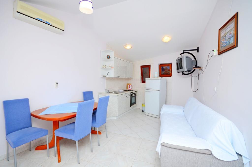Apartments Hrgovic 罗戈兹尼察 外观 照片