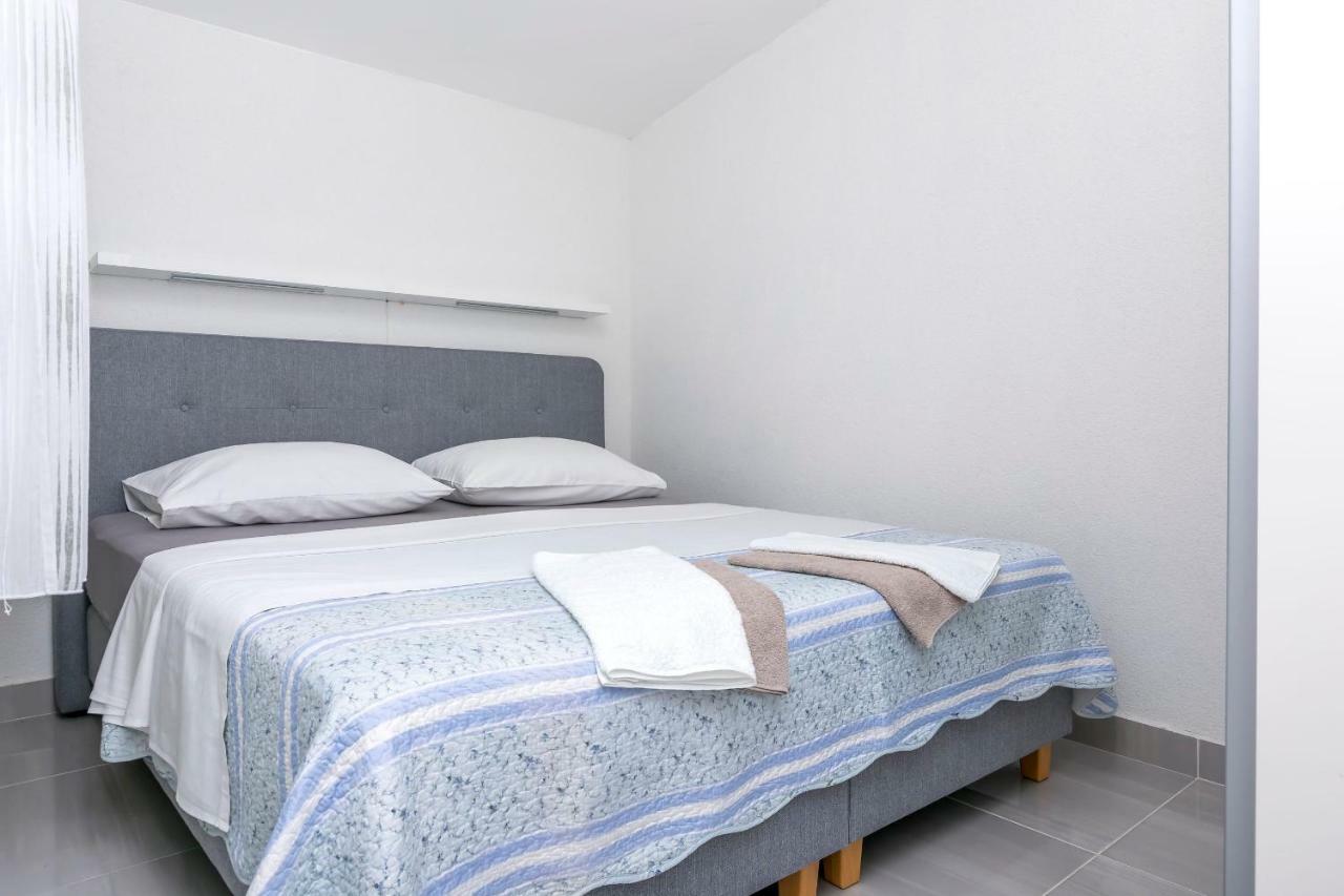 Apartments Hrgovic 罗戈兹尼察 外观 照片